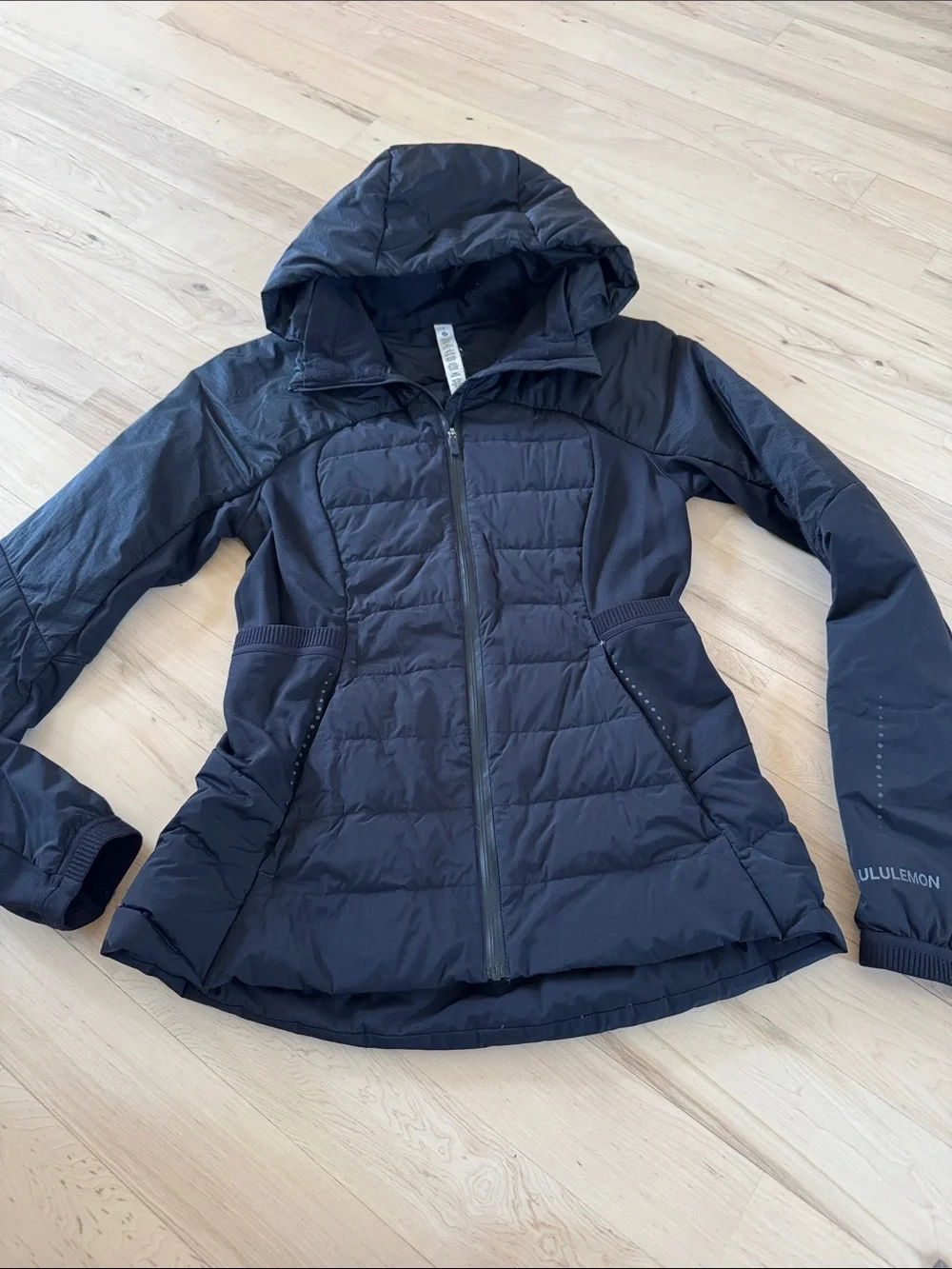 Lululemon-Women's Down for It All Jacket-Coat-Black-Athletic Athleisure-Size 6